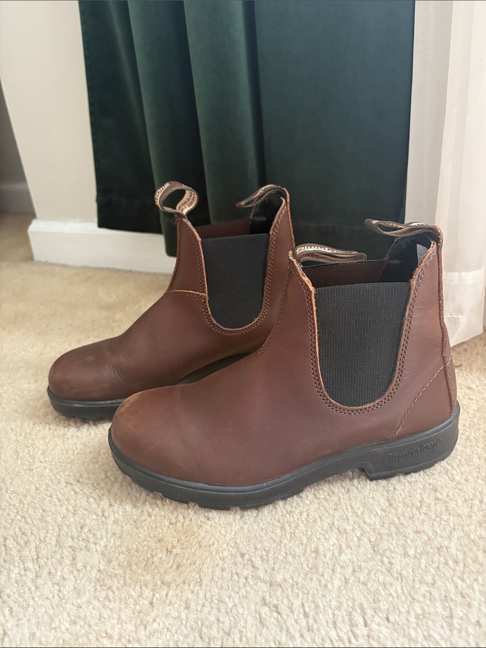 Blundstone Brown Chelsea Boots - Slip-On Comfort